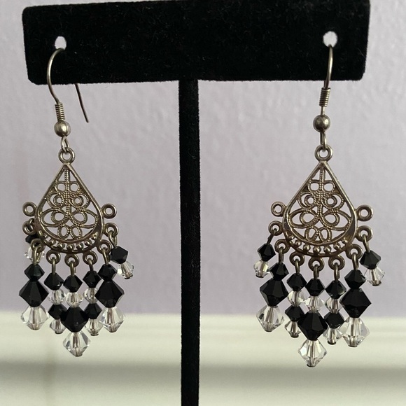 Crystal and Black Beaded Chandlier Pierced Earrings - Picture 1 of 4